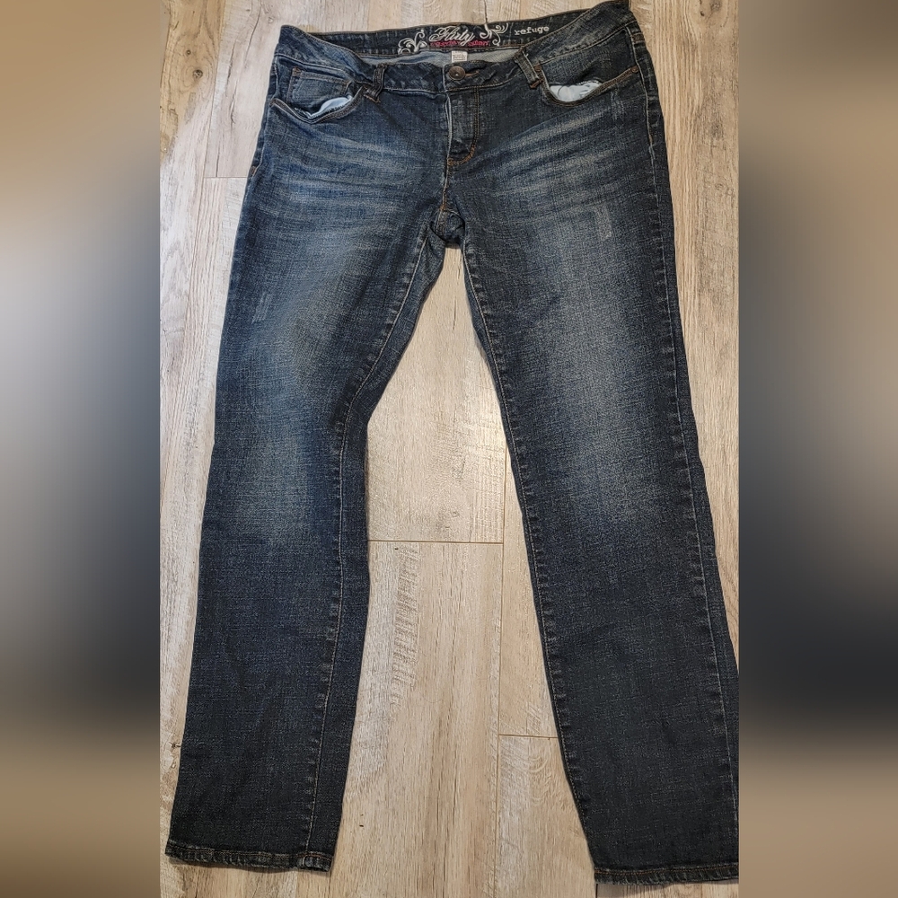 Refuge Blue Jeans